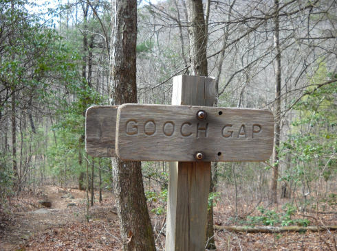 gooch-gap-sign
